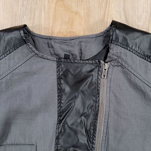 🔺️Apt 9 Gray & Black Faux Leather Zippered Cropped Moto Jacket Medium - Picture 4 of 13